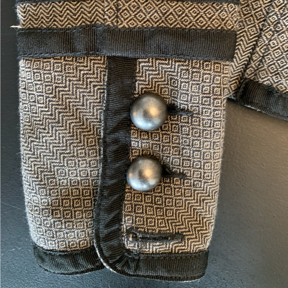 Unique Woman’s jacket size medium! - Picture 4 of 13